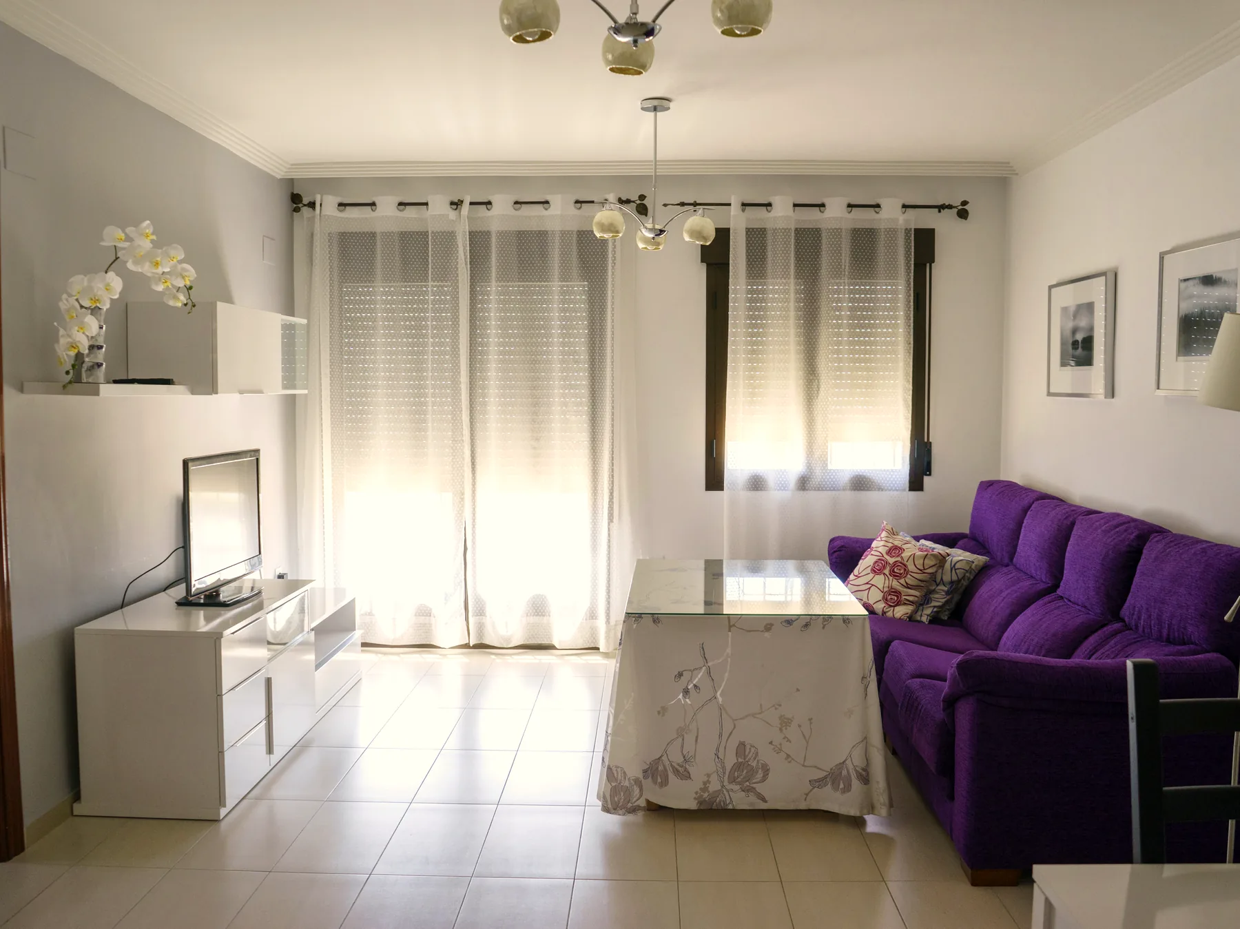 Salón luminoso del apartamento La Ventana del Guadalquivir en Baeza